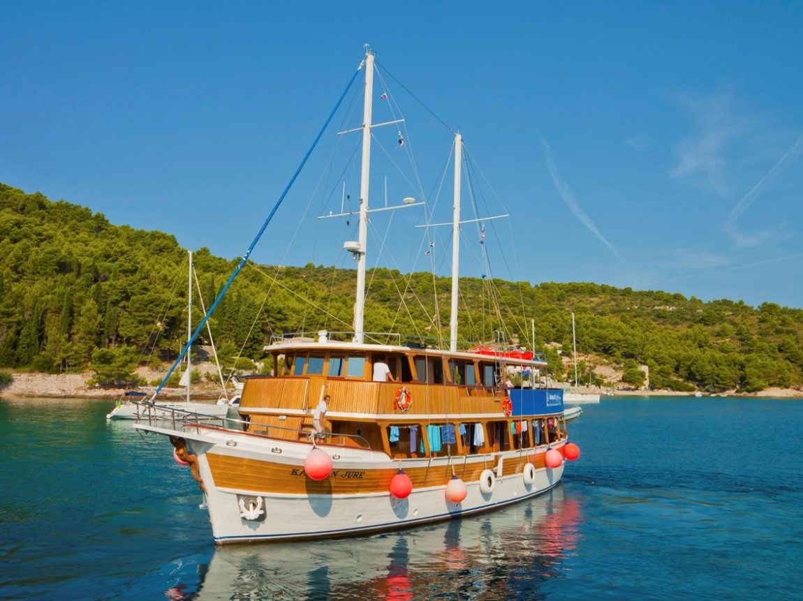 boat trip in croatia